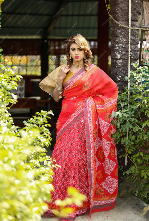 Styling Red Sarees: Embracing the Boldness and Sophistication